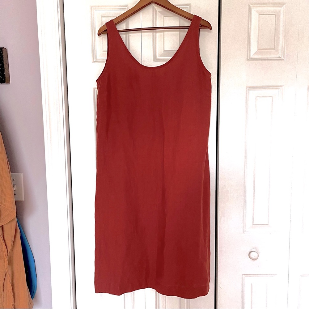 Scoop Back Linen Shift Dress
